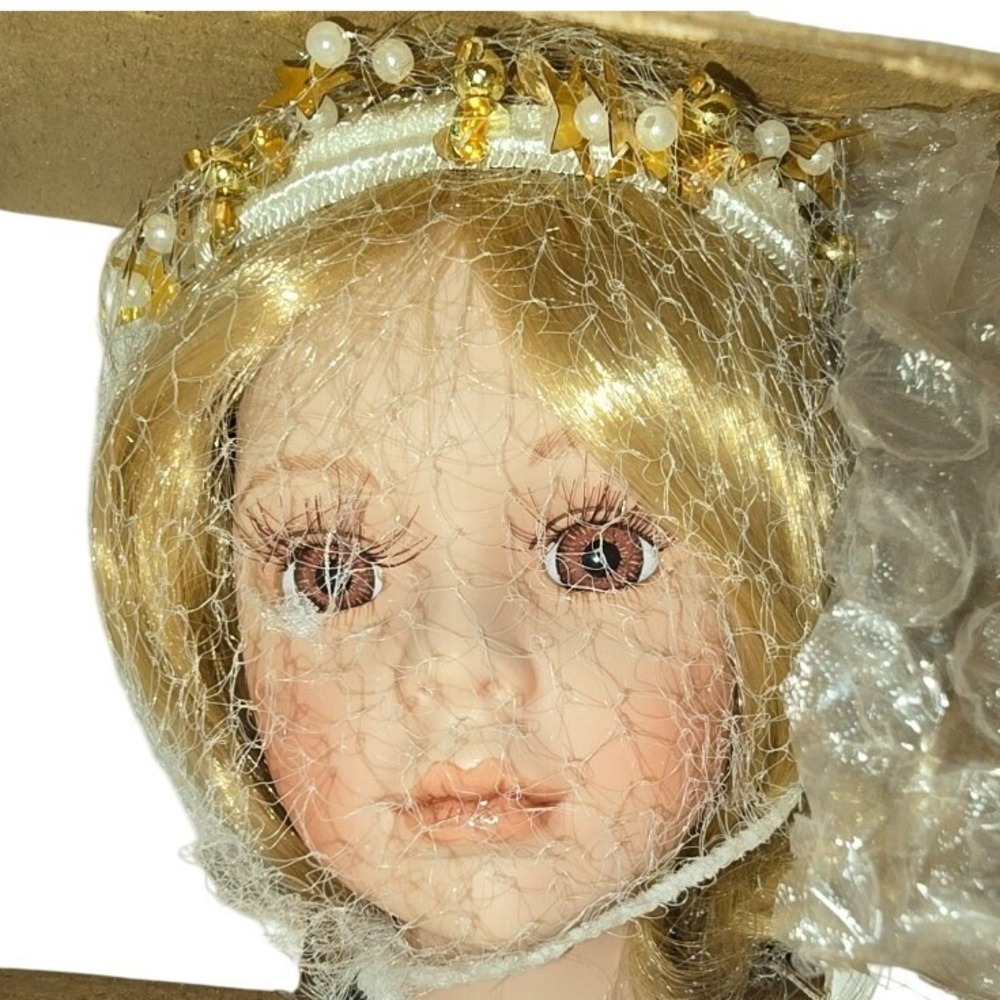 2004 Porcelain Angel Doll Heritage Signature Collection #80017 COA‎ Blond Brown